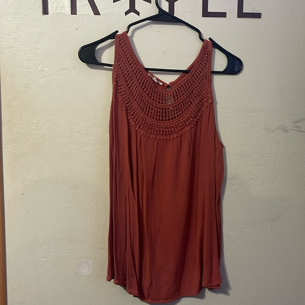 BEAUTIFUL DARK CORAL TOP